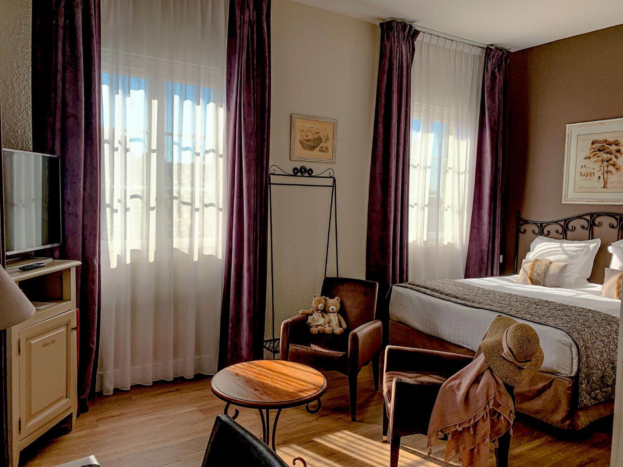 Hotel De L'horloge 4*