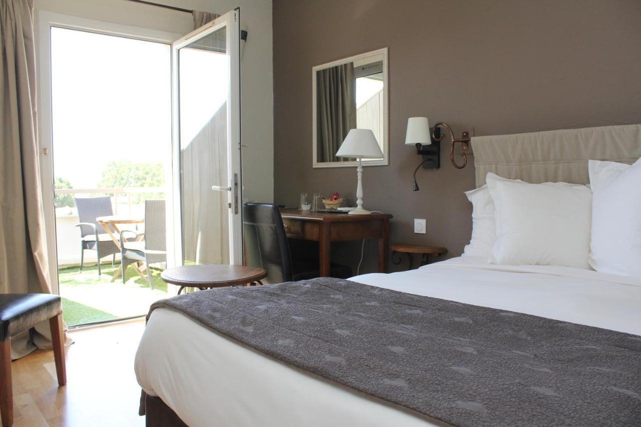 De L'horloge Hotel 4*
