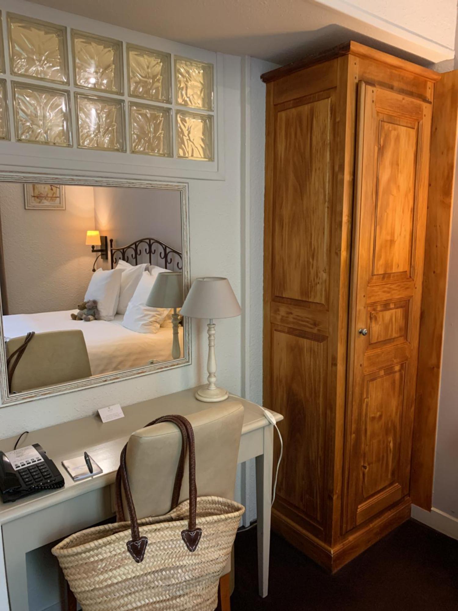 De L'horloge Hotel Avignone