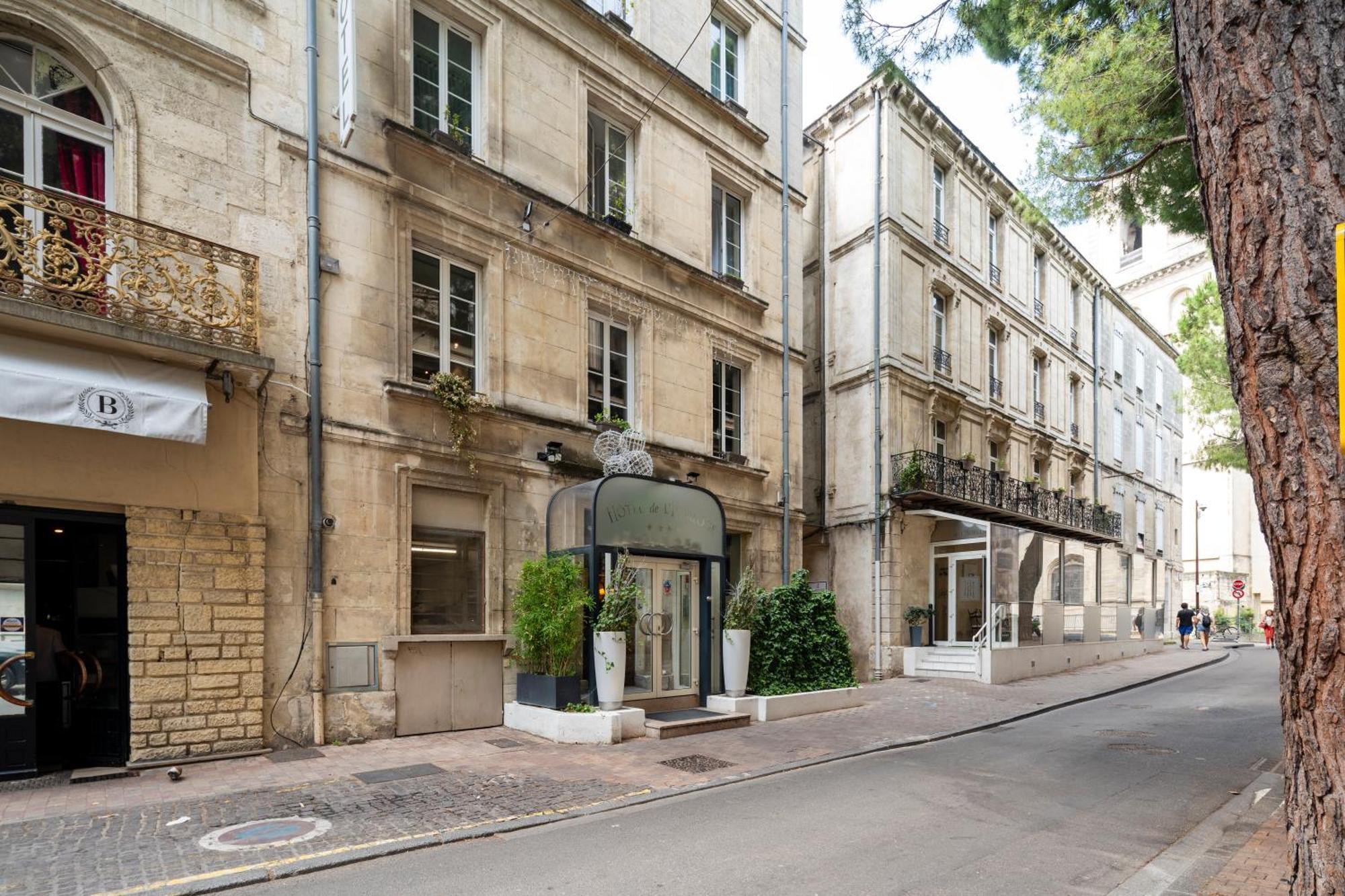 De L'horloge Hotel