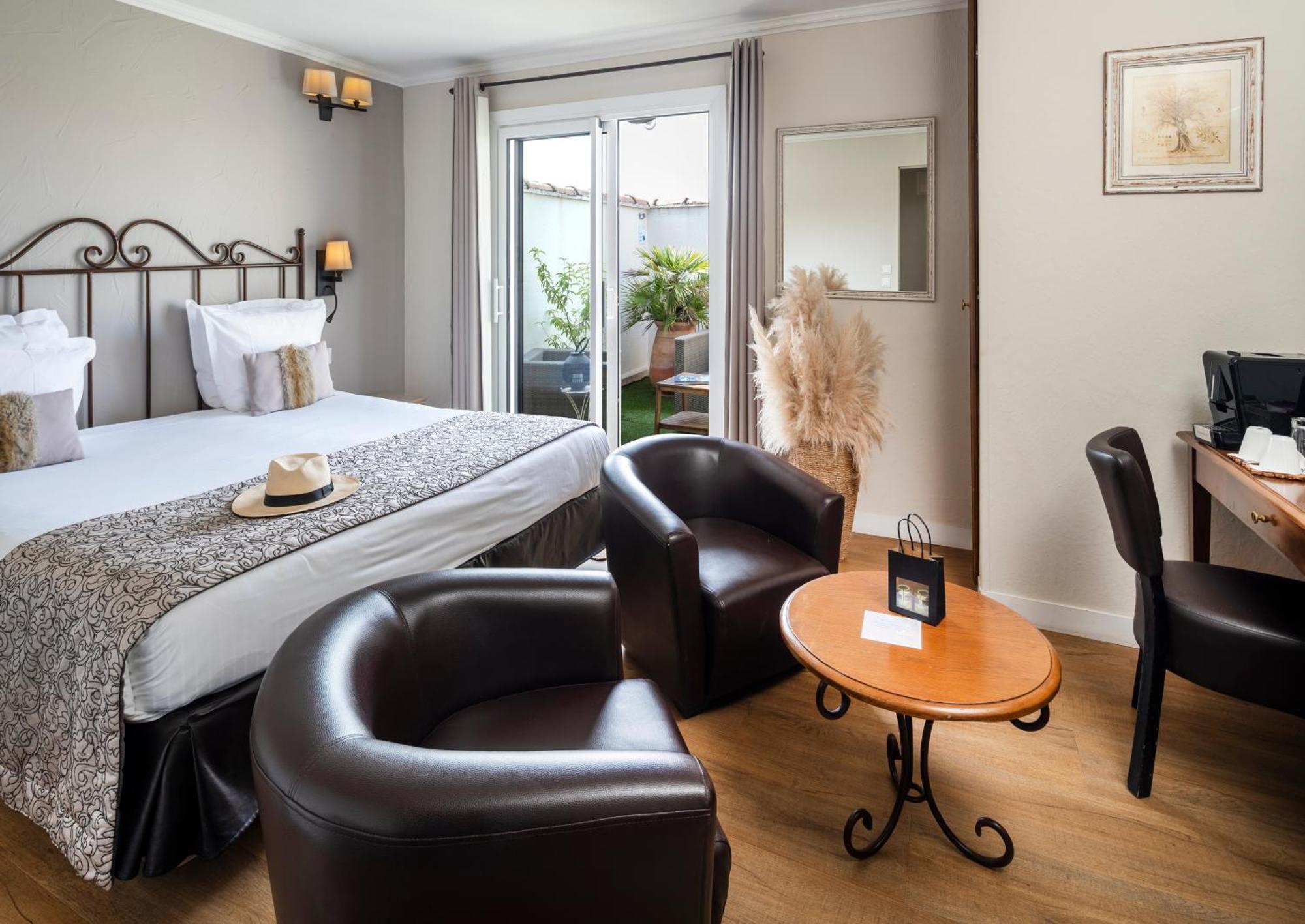 Hotel De L'horloge 4*