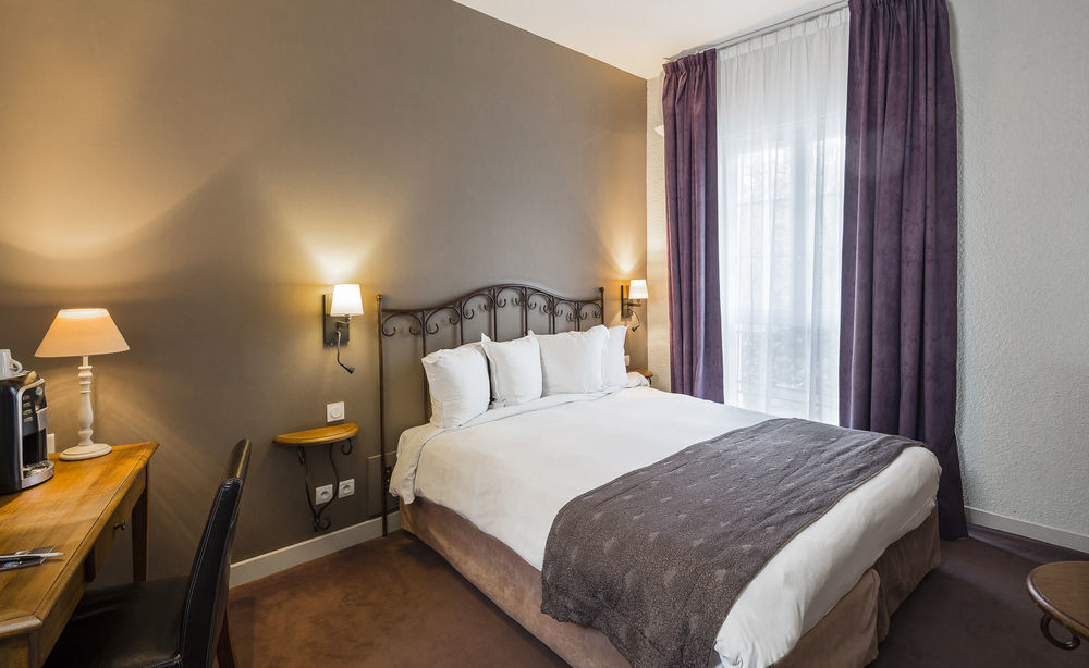 De L'horloge Hotel 4*